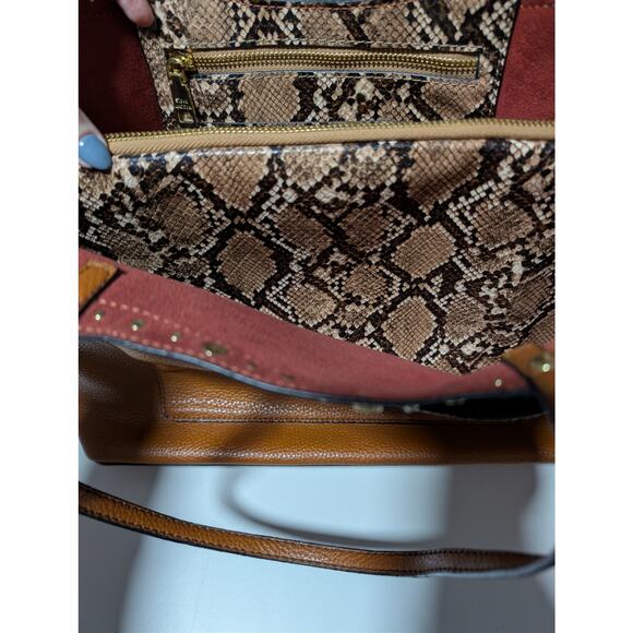 Steve Madden Tote with matching snakeskin bag - Pink/Red Suede Interior - Picture 12 of 16